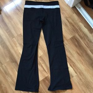 Lululemon reversible groove pant